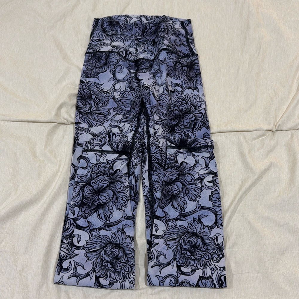 Lululemon Wunder Under Hi-Rise Tight 28" – Hanakotoba Starlight Multi, Size 2